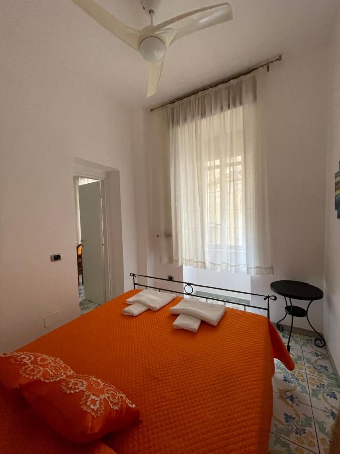 Queen Carolina'S Homes - Apartments In Old Town Наполи Екстериор снимка